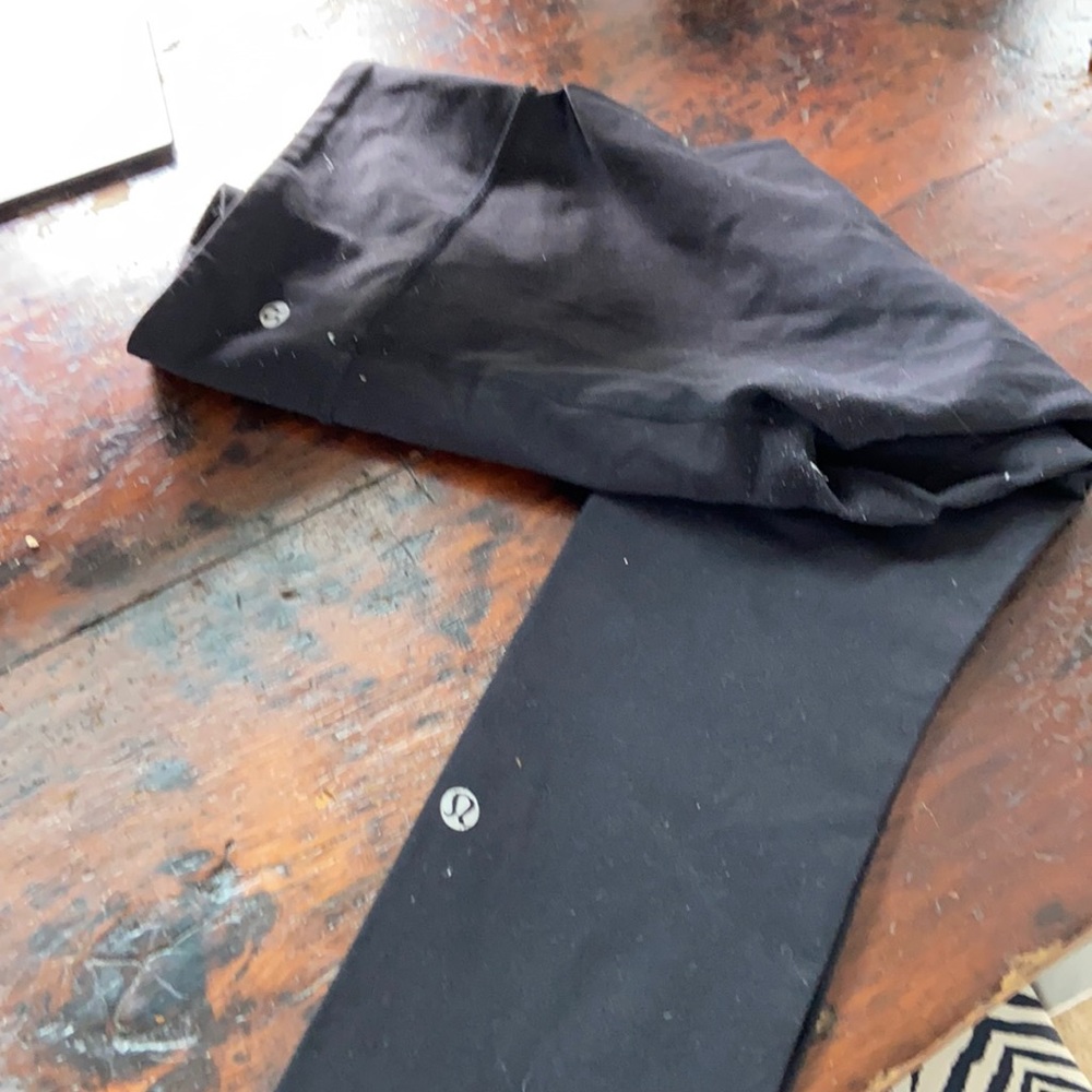 Lululemon leggings thicker size 8 ...38"